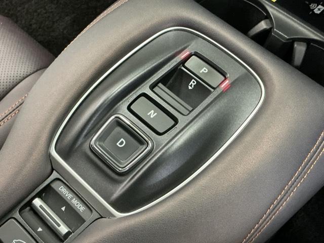 ZR-V e:HEVZ ナビ Rカメラ ブルートゥース フルセグ Pセンサー レザー サイドエアバック パワ-シ-ト LEDヘッドライト USB接続 地デジ Sヒーター サポカー ETC車載器 パワーステアリング 横滑り防止(17枚目)