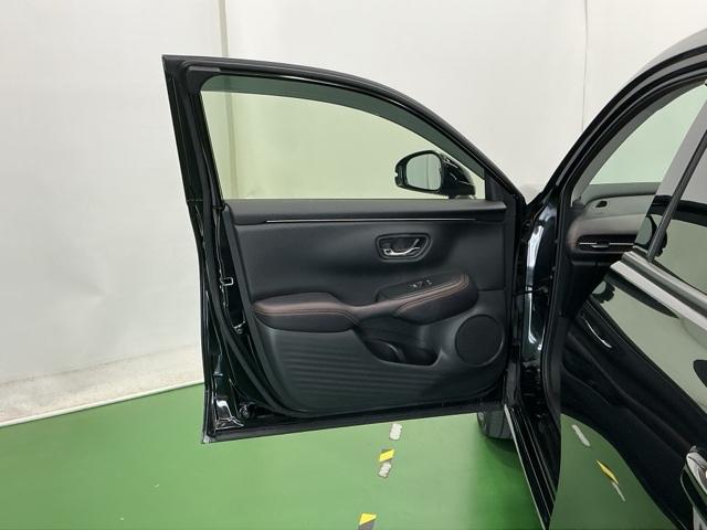 ZR-V e:HEVZ ナビ Rカメラ ブルートゥース フルセグ Pセンサー レザー サイドエアバック パワ-シ-ト LEDヘッドライト USB接続 地デジ Sヒーター サポカー ETC車載器 パワーステアリング 横滑り防止(49枚目)