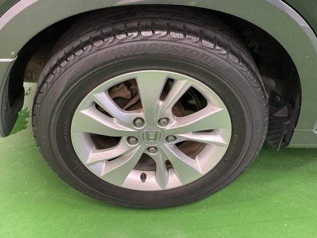 ヴェゼル ハイブリッドX ナビ Rカメラ ブルートゥース DVD リヤカメラ ETC付き Aクルーズ セキュリティアラーム VSA アイドリングSTOP 整備記録簿 スマートキ ワンセグテレビ USB接続 サイドエアバッグ(30枚目)