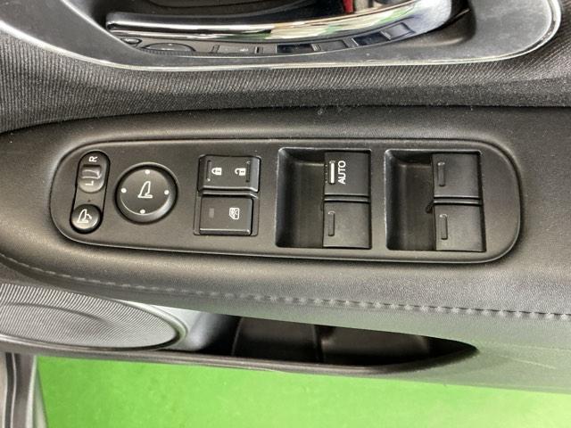 ヴェゼル ハイブリッドX ナビ Rカメラ ブルートゥース DVD リヤカメラ ETC付き Aクルーズ セキュリティアラーム VSA アイドリングSTOP 整備記録簿 スマートキ ワンセグテレビ USB接続 サイドエアバッグ(55枚目)