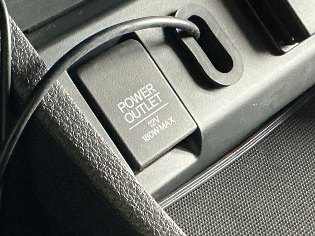 ヴェゼル ハイブリッドX ナビ Rカメラ ブルートゥース DVD リヤカメラ ETC付き Aクルーズ セキュリティアラーム VSA アイドリングSTOP 整備記録簿 スマートキ ワンセグテレビ USB接続 サイドエアバッグ(67枚目)