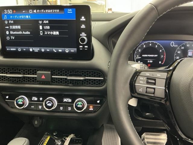 ZR-V Z ドラレコ ナビ Rカメラ ブルートゥース Dレコ 盗難防止システム インテリキー カーテンエアバック 地デジ VSA クルコン USB エアコン ターボ 本革シ-ト クリアランスソナー 整備記録簿(3枚目)