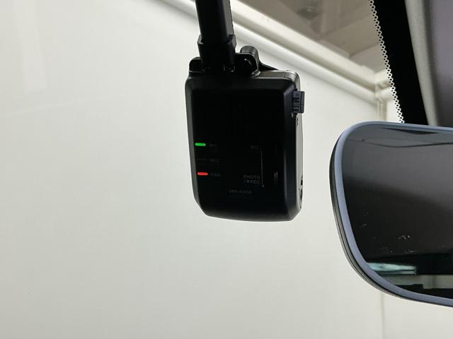ZR-V Z ドラレコ ナビ Rカメラ ブルートゥース Dレコ 盗難防止システム インテリキー カーテンエアバック 地デジ VSA クルコン USB エアコン ターボ 本革シ-ト クリアランスソナー 整備記録簿(13枚目)