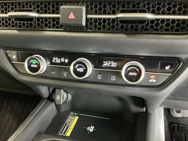 ZR-V Z ドラレコ ナビ Rカメラ ブルートゥース Dレコ 盗難防止システム インテリキー カーテンエアバック 地デジ VSA クルコン USB エアコン ターボ 本革シ-ト クリアランスソナー 整備記録簿(17枚目)