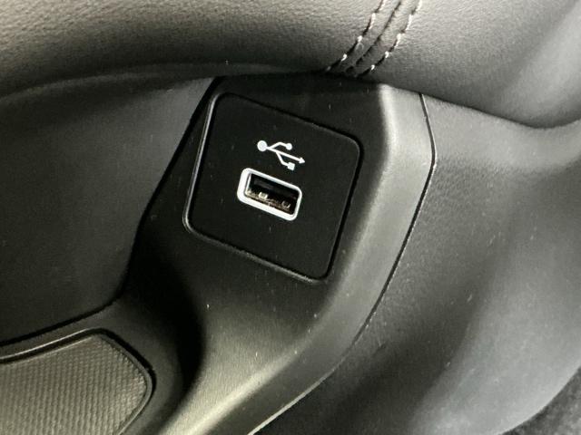 ZR-V Z ドラレコ ナビ Rカメラ ブルートゥース Dレコ 盗難防止システム インテリキー カーテンエアバック 地デジ VSA クルコン USB エアコン ターボ 本革シ-ト クリアランスソナー 整備記録簿(21枚目)