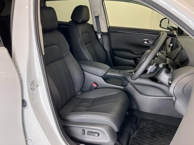 ZR-V Z ドラレコ ナビ Rカメラ ブルートゥース Dレコ 盗難防止システム インテリキー カーテンエアバック 地デジ VSA クルコン USB エアコン ターボ 本革シ-ト クリアランスソナー 整備記録簿(24枚目)