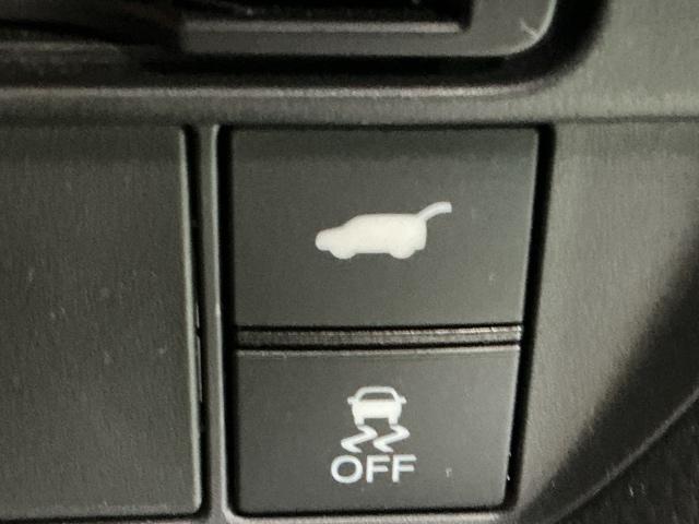 ZR-V Z ドラレコ ナビ Rカメラ ブルートゥース Dレコ 盗難防止システム インテリキー カーテンエアバック 地デジ VSA クルコン USB エアコン ターボ 本革シ-ト クリアランスソナー 整備記録簿(29枚目)