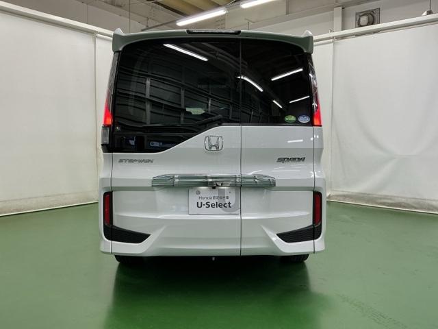 ステップワゴンスパーダ スパーダホンダセンシング ナビ Rカメラ 後席モニター フルセグ 盗難防止 助手席エアバッグ Wパワスラ 記録簿有 地デジ LEDライト 横滑り防止システム オートエアコン リアカメラ USB 三列シート アイドリングS(9枚目)