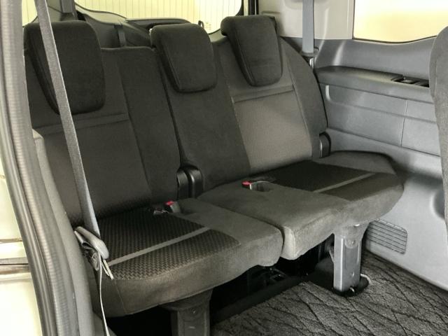 ステップワゴンスパーダ スパーダホンダセンシング ナビ Rカメラ 後席モニター フルセグ 盗難防止 助手席エアバッグ Wパワスラ 記録簿有 地デジ LEDライト 横滑り防止システム オートエアコン リアカメラ USB 三列シート アイドリングS(21枚目)