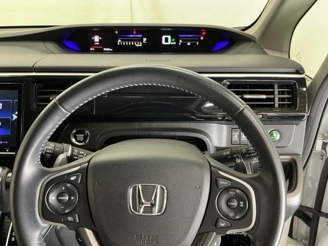 ステップワゴンスパーダ スパーダホンダセンシング ナビ Rカメラ 後席モニター フルセグ 盗難防止 助手席エアバッグ Wパワスラ 記録簿有 地デジ LEDライト 横滑り防止システム オートエアコン リアカメラ USB 三列シート アイドリングS(22枚目)
