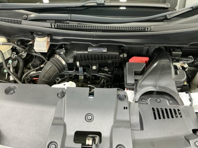 ステップワゴンスパーダ スパーダホンダセンシング ナビ Rカメラ 後席モニター フルセグ 盗難防止 助手席エアバッグ Wパワスラ 記録簿有 地デジ LEDライト 横滑り防止システム オートエアコン リアカメラ USB 三列シート アイドリングS(32枚目)