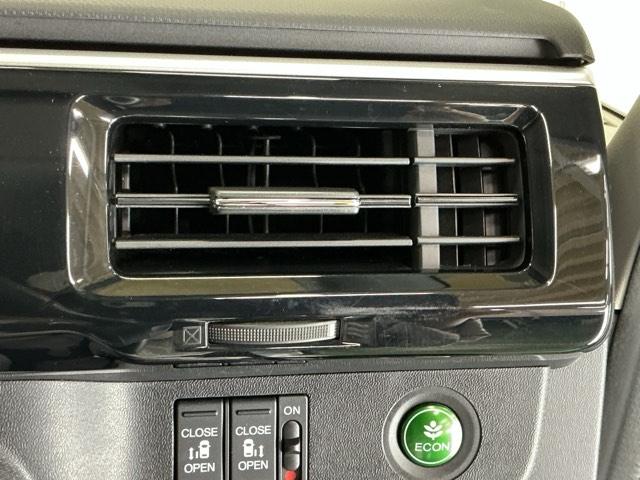 ステップワゴンスパーダ スパーダホンダセンシング ナビ Rカメラ 後席モニター フルセグ 盗難防止 助手席エアバッグ Wパワスラ 記録簿有 地デジ LEDライト 横滑り防止システム オートエアコン リアカメラ USB 三列シート アイドリングS(57枚目)