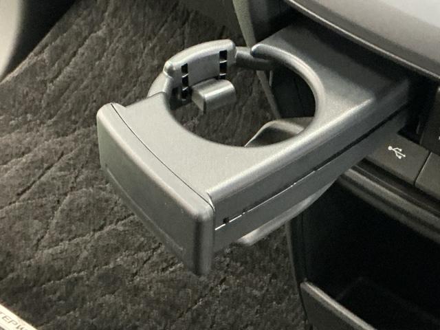 ステップワゴンスパーダ スパーダホンダセンシング ナビ Rカメラ 後席モニター フルセグ 盗難防止 助手席エアバッグ Wパワスラ 記録簿有 地デジ LEDライト 横滑り防止システム オートエアコン リアカメラ USB 三列シート アイドリングS(68枚目)