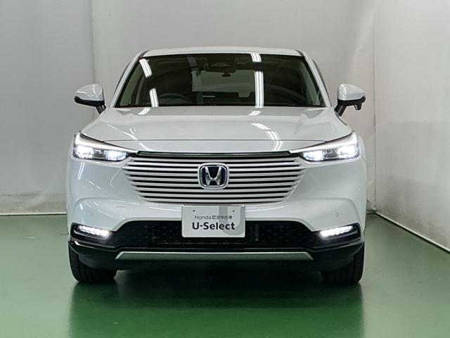 ＬＥＤヘッドライトを装備しています。ＬＥＤヘッドライトはとても明るく、雨の日や夜間走行も安全・安心です。オートライトコントロール付きで周囲の明るさに応じて自動で点灯・消灯します