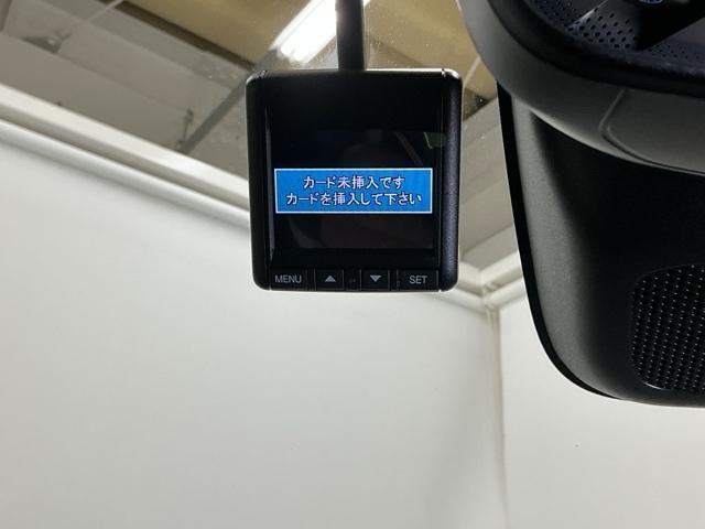 まさか！の時のためにドライブレコーダー装着しています。衝突を感知すると一定時間画像を自動保存できるので安心です