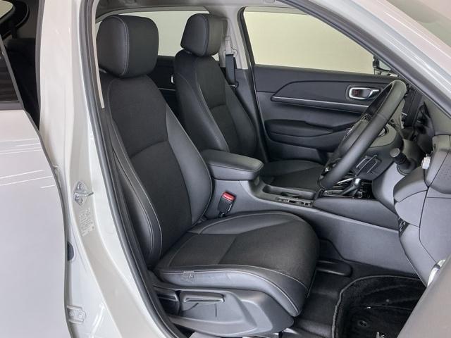 シート表皮は専用のクリーナーできれいにクリーニングしていて清潔に保たれています