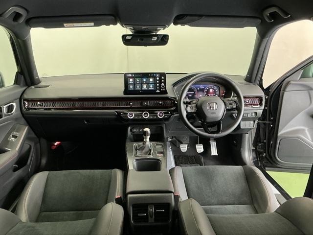 シビック ＲＳ　ディスプレオーディオ　ブルートゥース　Ｒカメラ　ＬＥＤヘッド　コーナーセンサー　衝突被害軽減ブレーキ　Ｂカメラ　シートヒーター　パワ－シ－ト　フルセグＴＶ　スマートキー　クルーズコントロール　ＵＳＢ（2枚目）