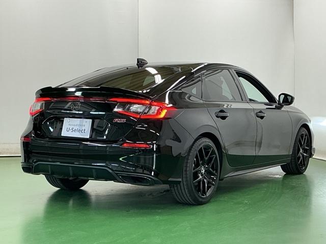 シビック ＲＳ　ディスプレオーディオ　ブルートゥース　Ｒカメラ　ＬＥＤヘッド　コーナーセンサー　衝突被害軽減ブレーキ　Ｂカメラ　シートヒーター　パワ－シ－ト　フルセグＴＶ　スマートキー　クルーズコントロール　ＵＳＢ（8枚目）