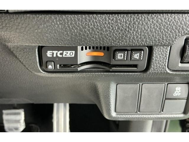 シビック ＲＳ　ディスプレオーディオ　ブルートゥース　Ｒカメラ　ＬＥＤヘッド　コーナーセンサー　衝突被害軽減ブレーキ　Ｂカメラ　シートヒーター　パワ－シ－ト　フルセグＴＶ　スマートキー　クルーズコントロール　ＵＳＢ（13枚目）