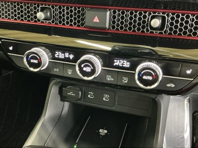 シビック ＲＳ　ディスプレオーディオ　ブルートゥース　Ｒカメラ　ＬＥＤヘッド　コーナーセンサー　衝突被害軽減ブレーキ　Ｂカメラ　シートヒーター　パワ－シ－ト　フルセグＴＶ　スマートキー　クルーズコントロール　ＵＳＢ（18枚目）