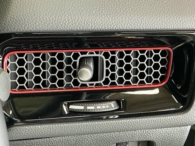 シビック ＲＳ　ディスプレオーディオ　ブルートゥース　Ｒカメラ　ＬＥＤヘッド　コーナーセンサー　衝突被害軽減ブレーキ　Ｂカメラ　シートヒーター　パワ－シ－ト　フルセグＴＶ　スマートキー　クルーズコントロール　ＵＳＢ（50枚目）