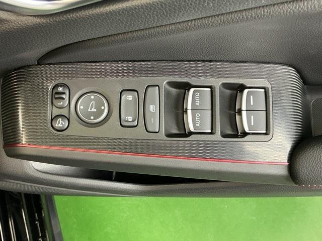 シビック ＲＳ　ディスプレオーディオ　ブルートゥース　Ｒカメラ　ＬＥＤヘッド　コーナーセンサー　衝突被害軽減ブレーキ　Ｂカメラ　シートヒーター　パワ－シ－ト　フルセグＴＶ　スマートキー　クルーズコントロール　ＵＳＢ（55枚目）