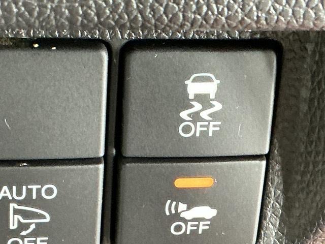 フィットハイブリッド Ｆパッケージコンフォートエディション　ナビ　Ｒカメラ　ブルートゥース　フルセグ　セキュリティアラーム　リアカメラ　ＥＴＣ車載器　エアコン　スマートキー　アイドリングストップ　キーレス　ＬＥＤ　ＶＳＡ　前席シートヒーター　ＡＢＳ　ＤＶＤ再生（22枚目）