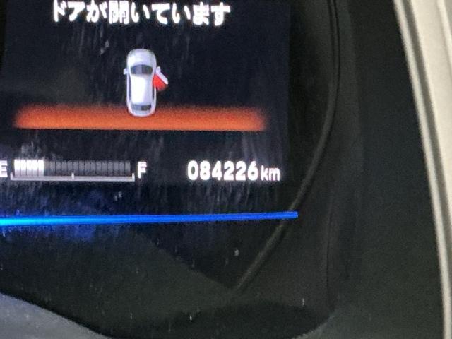 フィットハイブリッド Ｆパッケージコンフォートエディション　ナビ　Ｒカメラ　ブルートゥース　フルセグ　セキュリティアラーム　リアカメラ　ＥＴＣ車載器　エアコン　スマートキー　アイドリングストップ　キーレス　ＬＥＤ　ＶＳＡ　前席シートヒーター　ＡＢＳ　ＤＶＤ再生（30枚目）