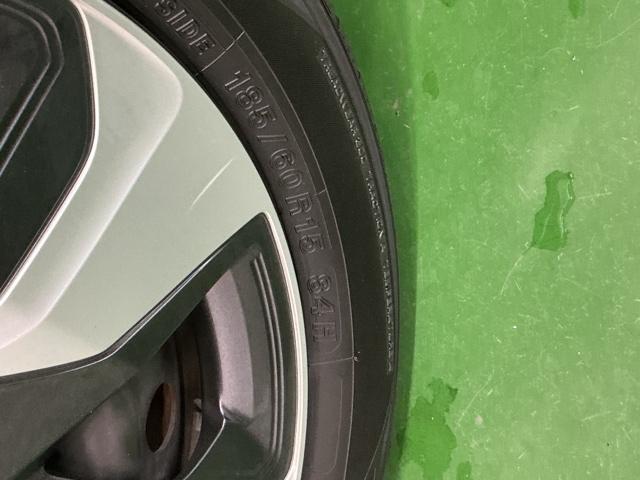 フィットハイブリッド Ｆパッケージコンフォートエディション　ナビ　Ｒカメラ　ブルートゥース　フルセグ　セキュリティアラーム　リアカメラ　ＥＴＣ車載器　エアコン　スマートキー　アイドリングストップ　キーレス　ＬＥＤ　ＶＳＡ　前席シートヒーター　ＡＢＳ　ＤＶＤ再生（56枚目）