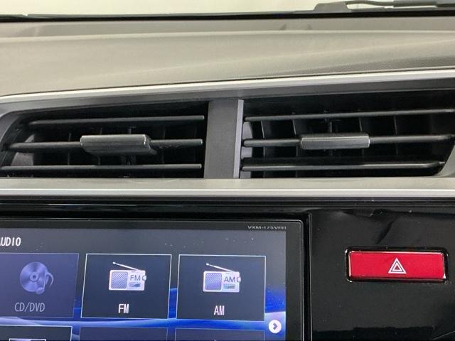 フィットハイブリッド Ｆパッケージコンフォートエディション　ナビ　Ｒカメラ　ブルートゥース　フルセグ　セキュリティアラーム　リアカメラ　ＥＴＣ車載器　エアコン　スマートキー　アイドリングストップ　キーレス　ＬＥＤ　ＶＳＡ　前席シートヒーター　ＡＢＳ　ＤＶＤ再生（59枚目）