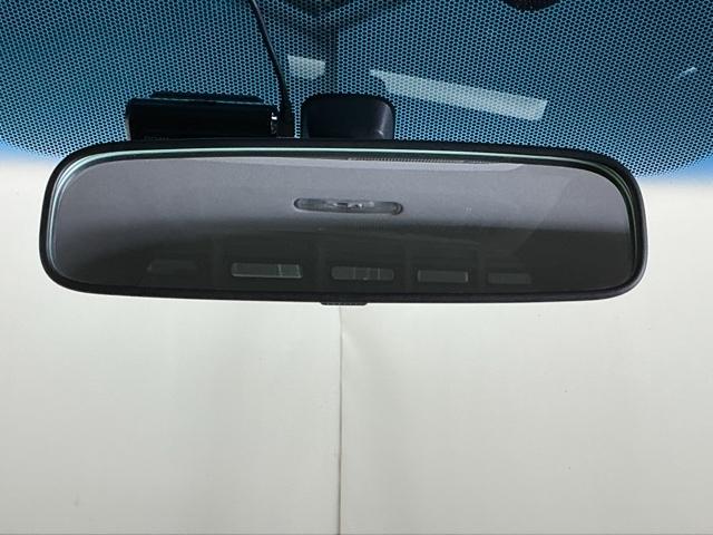 フィットハイブリッド Ｆパッケージコンフォートエディション　ナビ　Ｒカメラ　ブルートゥース　フルセグ　セキュリティアラーム　リアカメラ　ＥＴＣ車載器　エアコン　スマートキー　アイドリングストップ　キーレス　ＬＥＤ　ＶＳＡ　前席シートヒーター　ＡＢＳ　ＤＶＤ再生（62枚目）