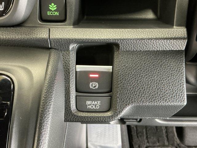 Ｎ－ＯＮＥ プレミアム　ナビ　Ｒカメラ　ブルートゥース　ＥＴＣ　ＵＳＢポート　衝突軽減　ＥＳＣ　コーナーセンサー　ＬＥＤ　シ－トヒ－タ－　バックカメラ　カーテンエアバック　スマートキー　ＡＡＣ　クルーズコントロール　ＡＢＳ（17枚目）