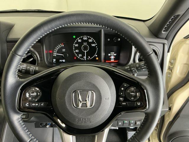 Ｎ－ＯＮＥ プレミアム　ナビ　Ｒカメラ　ブルートゥース　ＥＴＣ　ＵＳＢポート　衝突軽減　ＥＳＣ　コーナーセンサー　ＬＥＤ　シ－トヒ－タ－　バックカメラ　カーテンエアバック　スマートキー　ＡＡＣ　クルーズコントロール　ＡＢＳ（26枚目）