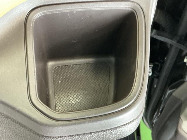 フリードハイブリッド ハイブリッド・Gホンダセンシング ドラレコ Rカメラ ワンセグTV CD ETC 軽減ブレーキ キーフリーシステム 記録簿 ECON 後カメラ Aクルーズ LEDヘッドランプ 横滑防止 ドライブレコーダ パワーウインドウ 3列シート(17枚目)