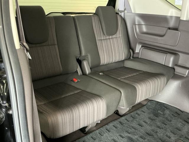 フリードハイブリッド ハイブリッド・Gホンダセンシング ドラレコ Rカメラ ワンセグTV CD ETC 軽減ブレーキ キーフリーシステム 記録簿 ECON 後カメラ Aクルーズ LEDヘッドランプ 横滑防止 ドライブレコーダ パワーウインドウ 3列シート(22枚目)