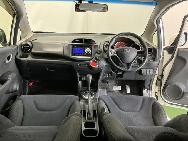 フィット RS CD ETC 16インチアルミホイール 運転席エアバック キ-レス AAC PW ABS パワーステ スマートキーシステム 両席エアバック(2枚目)