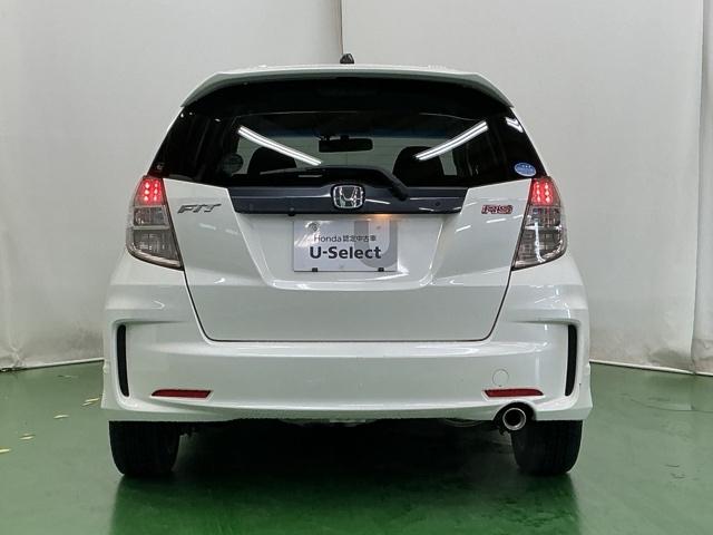 フィット RS CD ETC 16インチアルミホイール 運転席エアバック キ-レス AAC PW ABS パワーステ スマートキーシステム 両席エアバック(9枚目)