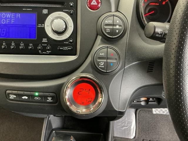 フィット RS CD ETC 16インチアルミホイール 運転席エアバック キ-レス AAC PW ABS パワーステ スマートキーシステム 両席エアバック(14枚目)