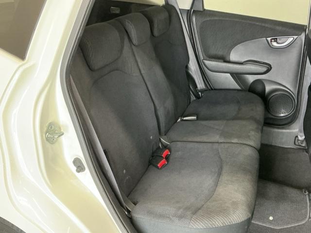 フィット RS CD ETC 16インチアルミホイール 運転席エアバック キ-レス AAC PW ABS パワーステ スマートキーシステム 両席エアバック(18枚目)