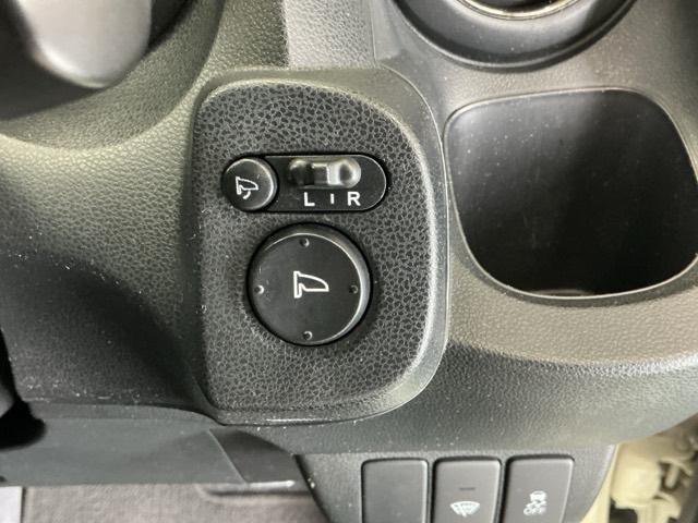 フィット RS CD ETC 16インチアルミホイール 運転席エアバック キ-レス AAC PW ABS パワーステ スマートキーシステム 両席エアバック(50枚目)