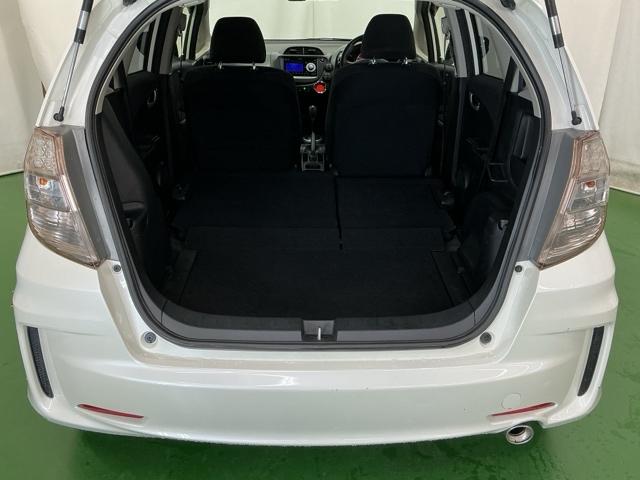 フィット RS CD ETC 16インチアルミホイール 運転席エアバック キ-レス AAC PW ABS パワーステ スマートキーシステム 両席エアバック(61枚目)