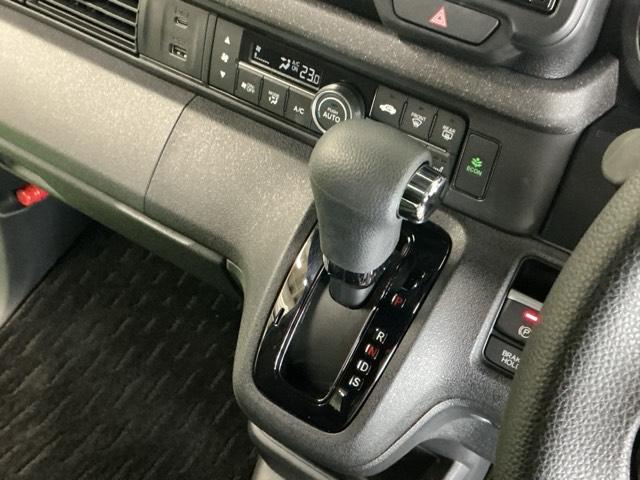 N-BOXカスタム ベースグレード ドラレコ ナビ Rカメラ ブルートゥース USB接続 CMBS Dレコ ベンチシート オートエアコン スマートキ LED 盗難防止装置 クルコン ETC バックカメラ フルセグTV パワーステアリング(19枚目)