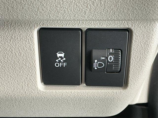 N-BOX ベースグレード ナビ Rカメラ ブルートゥース フルセグ 衝突軽減システム スマートキ- カーテンエアバック イモビライザー ECOモード 横滑り防止 オートクルーズ LEDヘッドライト キーフリー 地デジ ABS(27枚目)