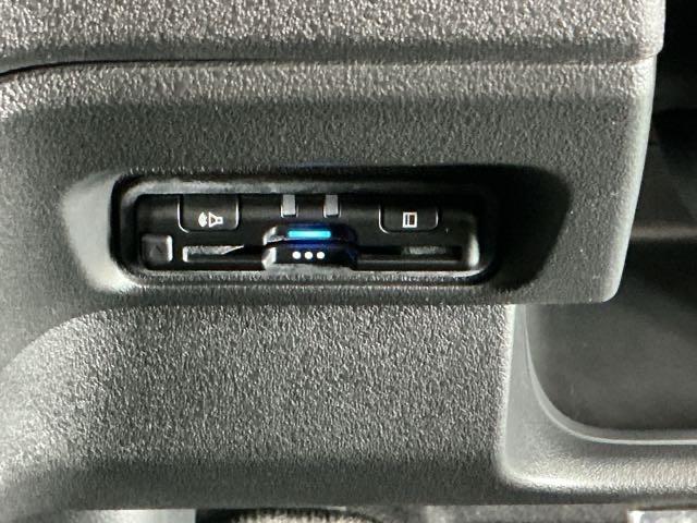 N-BOXカスタム コーディネートスタイル ドラレコ ナビ Rカメラ ブルートゥース オートクルーズ フルセグ対応 W電動ドア シートヒータ LED ESC リアカメラ ETC 整備記録簿 ソナー ベンチシート DVD アイドリングストップ(15枚目)