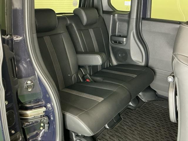 N-BOXカスタム コーディネートスタイル ドラレコ ナビ Rカメラ ブルートゥース オートクルーズ フルセグ対応 W電動ドア シートヒータ LED ESC リアカメラ ETC 整備記録簿 ソナー ベンチシート DVD アイドリングストップ(25枚目)