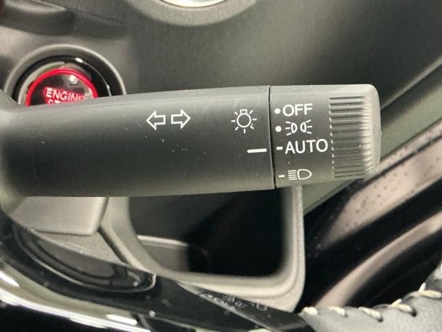 N-BOXカスタム コーディネートスタイル ドラレコ ナビ Rカメラ ブルートゥース オートクルーズ フルセグ対応 W電動ドア シートヒータ LED ESC リアカメラ ETC 整備記録簿 ソナー ベンチシート DVD アイドリングストップ(27枚目)