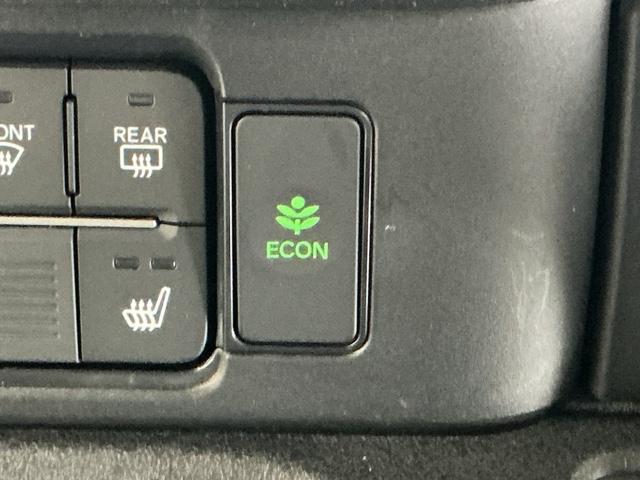 N-BOXカスタム コーディネートスタイル ドラレコ ナビ Rカメラ ブルートゥース オートクルーズ フルセグ対応 W電動ドア シートヒータ LED ESC リアカメラ ETC 整備記録簿 ソナー ベンチシート DVD アイドリングストップ(30枚目)