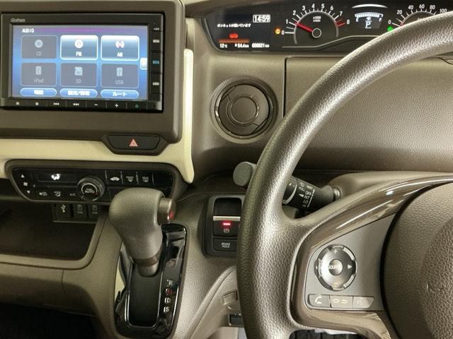 N-BOX L ナビ Rカメラ ブルートゥース CD 衝突回避支援ブレーキ I-STOP クリソナ PW パワステ Sヒーター スマ-トキ- Bカメ 横滑り防止 整備記録簿 LEDライト エアコン付き Wエアバック(3枚目)