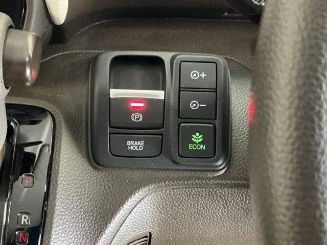 N-BOX L ナビ Rカメラ ブルートゥース CD 衝突回避支援ブレーキ I-STOP クリソナ PW パワステ Sヒーター スマ-トキ- Bカメ 横滑り防止 整備記録簿 LEDライト エアコン付き Wエアバック(15枚目)