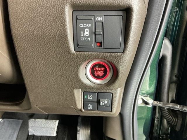 N-BOX L ナビ Rカメラ ブルートゥース CD 衝突回避支援ブレーキ I-STOP クリソナ PW パワステ Sヒーター スマ-トキ- Bカメ 横滑り防止 整備記録簿 LEDライト エアコン付き Wエアバック(29枚目)